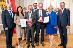 Landeshauptmann Mag. Thomas Stelzer verleiht Auszeichnungen für ehemalige Bedienstete des Landes OÖ. 