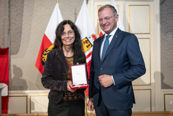 Landeshauptmann Mag. Thomas Stelzer verleiht Auszeichnungen für ehemalige Bedienstete des Landes OÖ.