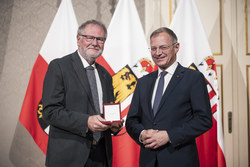 Landeshauptmann Mag. Thomas Stelzer vergibt hohe Auszeichnungen des Landes OÖ.