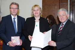 Verleihung von Berufstiteln an verdiente Persönlichkeiten durch Landeshauptmann Dr.Josef Pühringer