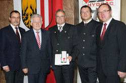 Landeshauptmann Dr.Josef Pühringer überreicht an verdiente Persönlichkeiten Ehrenzeichen des Landes Oberösterreich