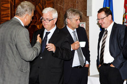 10 Jahre WOV
Fach- und Festveranstaltung mit Landeshauptmann Dr. Josef Pühringer und Landeshauptmann-Stellvertreter Franz Hiesl