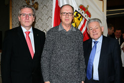 Landeshauptmann Dr.Josef Pühringer und Landesschulratspräsident Fritz Enzenhofer gratulieren Lehrerpensionisten