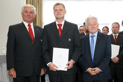 Ausmusterung für Rot Kreuz Offiziere mit Landeshauptmann Dr.Josef Pühringer