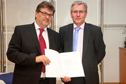 Dekretverleihung durch Landesschulratspräsident Fritz Enzenhofer