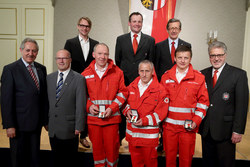 Überreichung der OÖ Rettungsdienstmedaille an verdiente Mitarbeiter des Österreichischen Roten Kreuzes Landesverband Oberösterreich durch Landtagspräasidenten Viktor Sigl