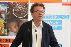 Auszeichnung der Fair Trade Gemeinden durch Landeshauptmann Dr. Josef Pühringer und LR Anschober