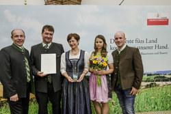LR Max Hiegelsberger verleiht die Agrarpreise 2016 des Landes OÖ