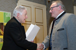 Verleihung von Kulturauszeichnungen durch Landeshauptmann Dr.Josef Pühringer an verdiente Persönlichkeiten
KONSULENT
LEO HIRTENLEHNER