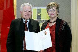 Verleihung von Kulturauszeichnungen durch Landeshauptmann Dr.Josef Pühringer an verdiente Persönlichkeiten
KONSULENTIN
ERIKA HOCHRADL