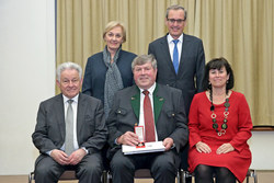 Landeshauptmann Dr. Josef Pühringer überreicht Bundesauszeichnungen an verdiente Persönlichkeiten