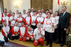 Landeshauptmann Mag.Thomas Stelzer empfängt die Teilnehmer der Special Olympics