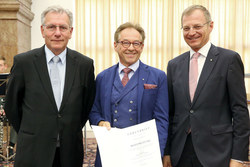 Urkundenüberreichung anläßlich der goldenen Matura mit Landeshauptmann Mag. Thomas Stelzer und Landesschulrat Fritz Enzenhofer