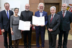 Landeshauptmann Mag. Thomas Stelzer verleiht den Heinrich Gleißner Preis in der Kategorie Architektur