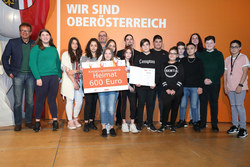 Preisverleihung Kreativwettbewerb Heimat für Schülerinnen in OÖ mit LR Rudi Anschober