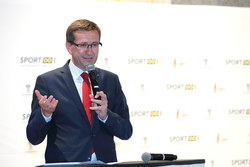 Landesrat Markus Achleitner verleiht Sportehrenzeichen