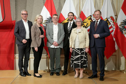 Verleihung von Bundesauszeichnungen durch LH Mag. Thomas Stelzer.