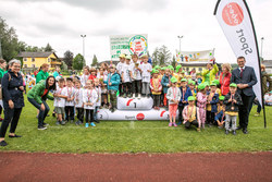 Kindergartenolympiade mit Landeshauptmann-Stellvertreterin Mag. Christine Haberlander und Landesrat Markus Achleitner.