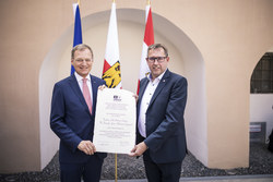 LH Stelzer und Bürgermeister Christian Deleja-Hotko (Enns)
