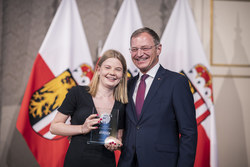 Landeshauptmann Mag. Thomas Stelzer empfängt ausgezeichnete Maturantinnen und Maturanten im Redoutensaal in Linz.