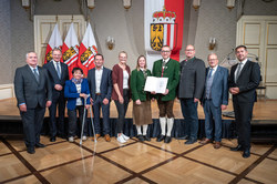 43 Kapellen aus ganz Oberösterreich wurden am 21. September 2022 von Landeshauptmann Mag. Thomas Stelzer im Rahmen eines Festaktes in den Linzer Redoutensälen geehrt. Die Ehrung ist eine besondere Anerkennung für herausragende Leistungen bei Konzert- und Marschwertungen.