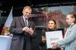 Landeshauptmann Mag. Thomas Stelzer besucht den regionalen Ehrenamtstag im Bezirk Rohrbach. 