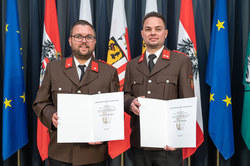Landeshauptmann ehrt couragierte Persönlichkeiten, die durch ihr mutiges und schnelles Handeln Mitmenschen in Not das Leben gerettet haben. Das Land Oberösterreich gratuliert herzlich zu diesen Auszeichnungen.