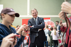 Landeshauptmann Mag. Thomas Stelzer besucht den regionalen Ehrenamtstag im Bezirk Schärding.