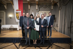 Landeshauptmann Mag. Thomas Stelzer überreicht Kulturauszeichnungen des Landes OÖ.