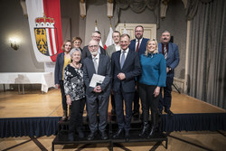 Landeshauptmann Mag. Thomas Stelzer überreicht Kulturauszeichnungen des Landes OÖ.