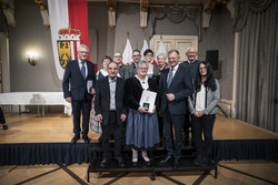 Landeshauptmann Mag. Thomas Stelzer überreicht Kulturauszeichnungen des Landes OÖ.