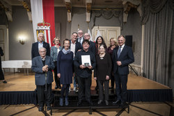 Landeshauptmann Mag. Thomas Stelzer überreicht Kulturauszeichnungen des Landes OÖ.