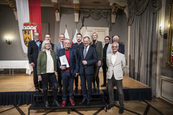 Landeshauptmann Mag. Thomas Stelzer überreicht Kulturauszeichnungen des Landes OÖ.