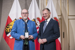 Landeshauptmann Mag. Thomas Stelzer überreicht Kulturauszeichnungen des Landes OÖ.