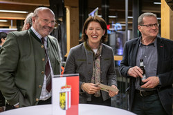 Landesrätin Michaela Langer-Weninger lädt zum Landesempfang in der Messe Wels ein.