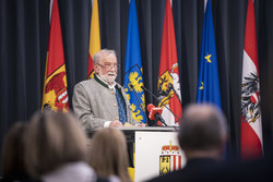 Verleihung der Volkskulturpreise durch Landeshauptmann Mag. Thomas Stelzer im Steinernen Saal des Linzer Landhauses.