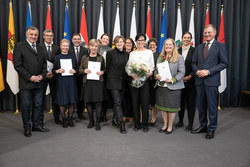 Lehrertitelverleihung durch Landeshauptmann Mag. Thomas Stelzer und Bildungsdirektor Alfred Klampfer.