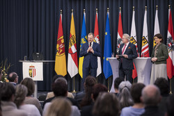 Landeshauptmann Mag. Thomas Stelzer und Landesrätin Michaela Langer Weninger beim Meet&Greet regionale Lebensmittel 2023.
