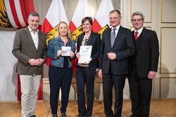 Verleihung der Zertifikate Meistersingerschule 2023 durch Landeshauptmann Mag. Thomas Stelzer in den Linzer Redoutensälen. 