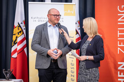 Landeshauptmann Mag. Thomas Stelzer bei der Verleihung des Solidaritätspreises.