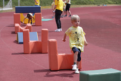 Kindergarten-Olympiade mit LHStv Haberlander und LR Achleitner im Sportzentrum Traun 