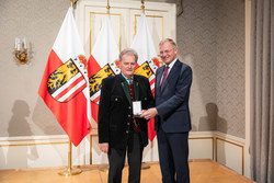 Landeshauptmann Mag. Thomas Stelzer vergibt hohe Auszeichnungen des Landes OÖ