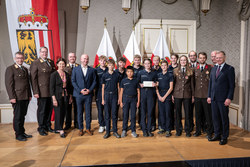 LH Stelzer ehrt erfolgreiche Feuerwehr-Bewerbsgruppen