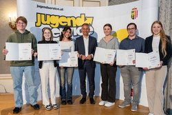 Jugendredewettbewerb 2024 Verleihung durch LR Dr. Wolfgang Hattmannsdorfer 