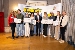 Jugendredewettbewerb 2024 Verleihung durch LR Dr. Wolfgang Hattmannsdorfer 