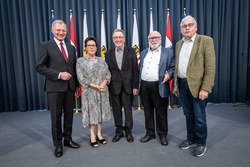 Landeshauptmann Mag. Thomas Stelzer empfängt Oberösterreicherinnen und Oberösterreicher zum goldenen, 50 jährigen Maturajubiläum.