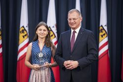 Landeshauptmann Mag. Thomas Stelzer empfängt ausgezeichnete Maturantinnen und Maturanten im Steinernen Saal in Linz.