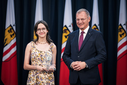 Landeshauptmann Mag. Thomas Stelzer empfängt ausgezeichnete Maturantinnen und Maturanten im Steinernen Saal in Linz.