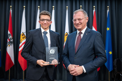 Landeshauptmann Mag. Thomas Stelzer empfängt ausgezeichnete Maturantinnen und Maturanten zu einer Feierstunde im Linzer Landhaus.