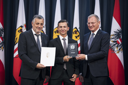 Landeshauptmann Mag. Thomas Stelzer empfängt ausgezeichnete Maturantinnen und Maturanten bei einer Feierstunde im Linzer Landhaus.